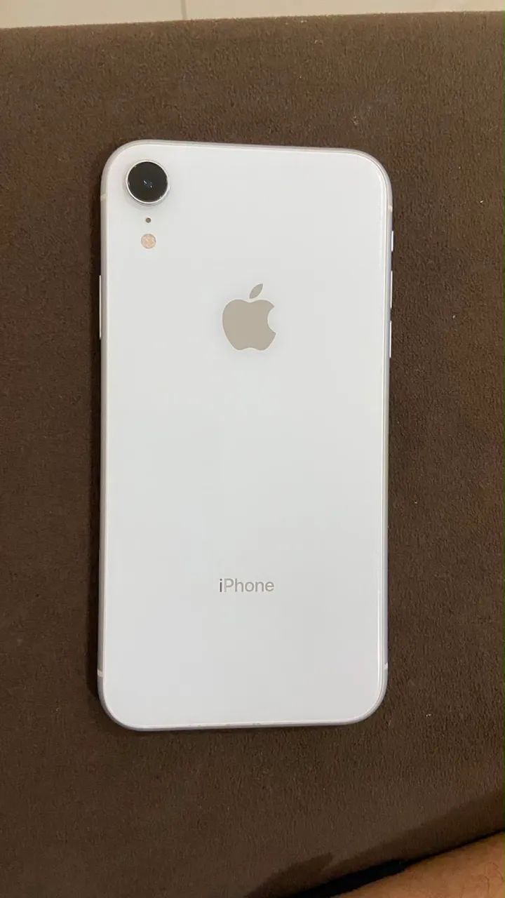 iPhone XR 128GB branco 