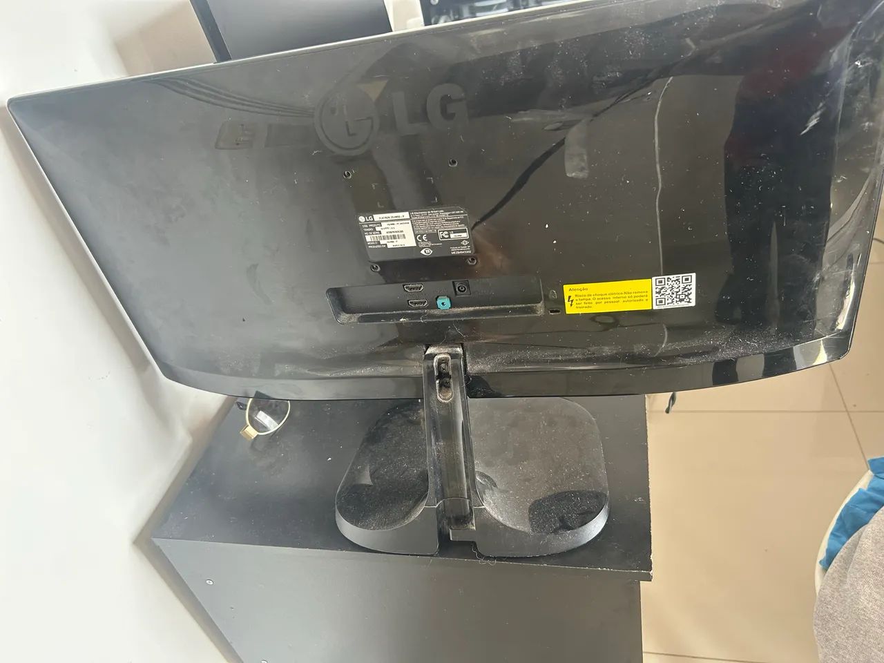 Vendo Monitor LG Ultrawide 25 polegadas (Modelo 25UM58-P) - Foto 3