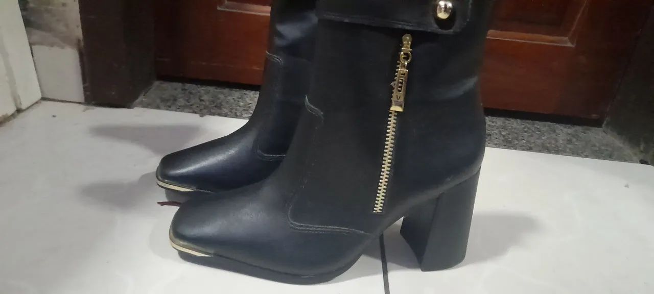 Bota Vizzano número 37 nunca usada