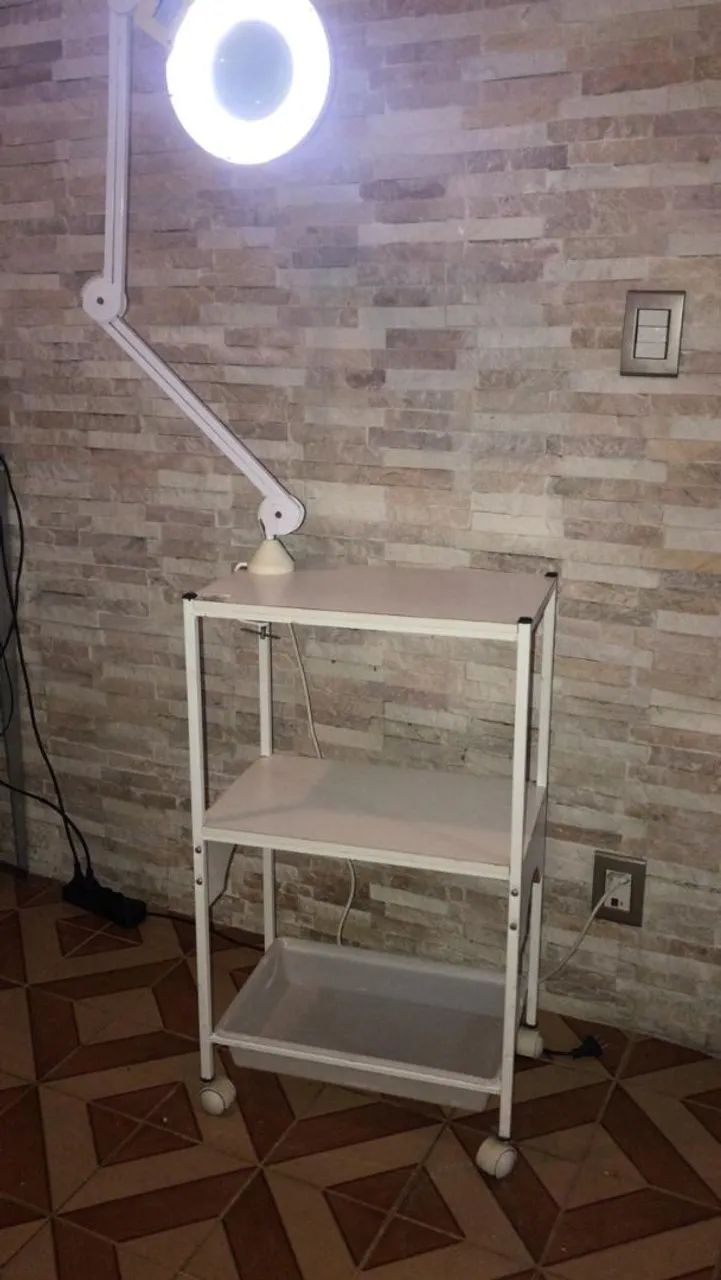 Carrinho auxiliar com lupa - Foto 2
