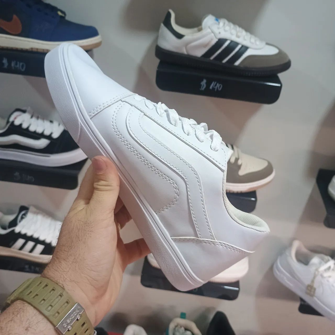 Tênis Vans Off White disponível apenas no 36 - Foto 3