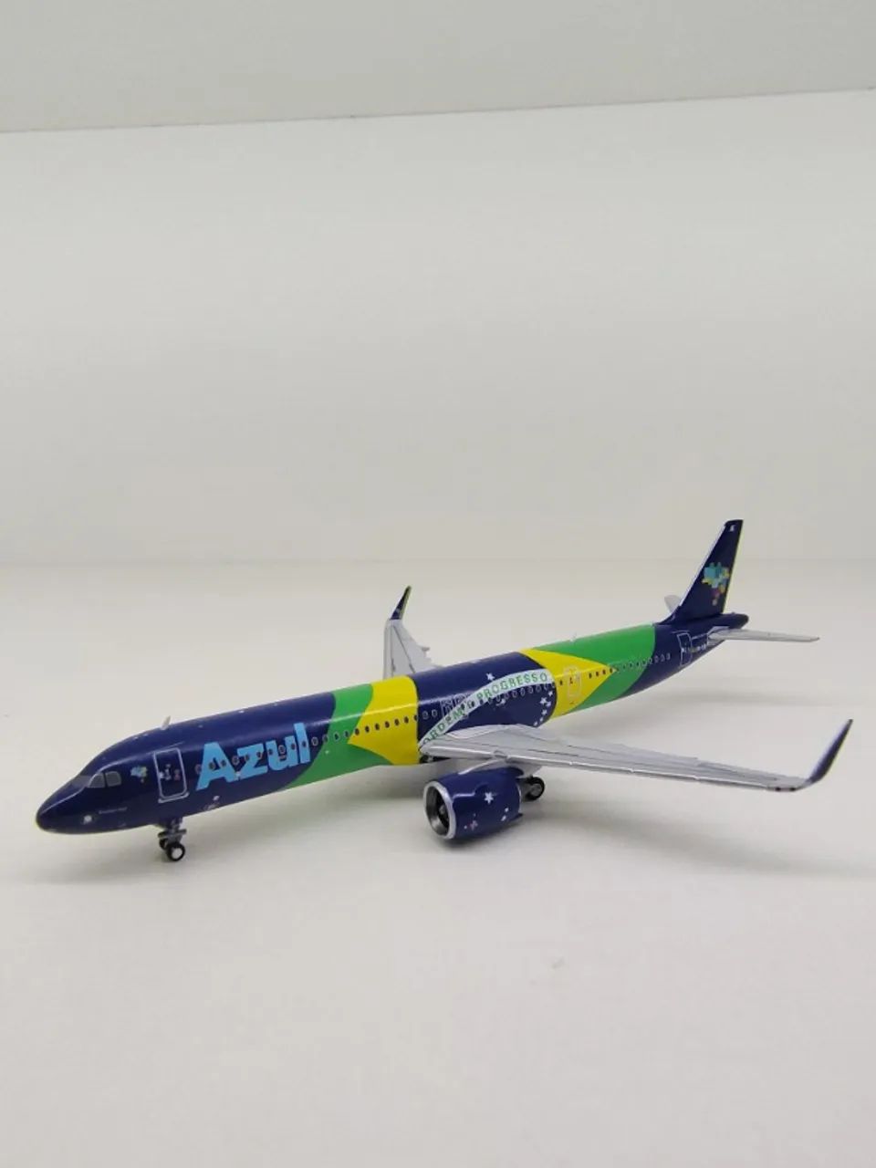 AZUL (BANDEIRA) A321NEO - PHOENIX 1/400 - Hobbies e coleções