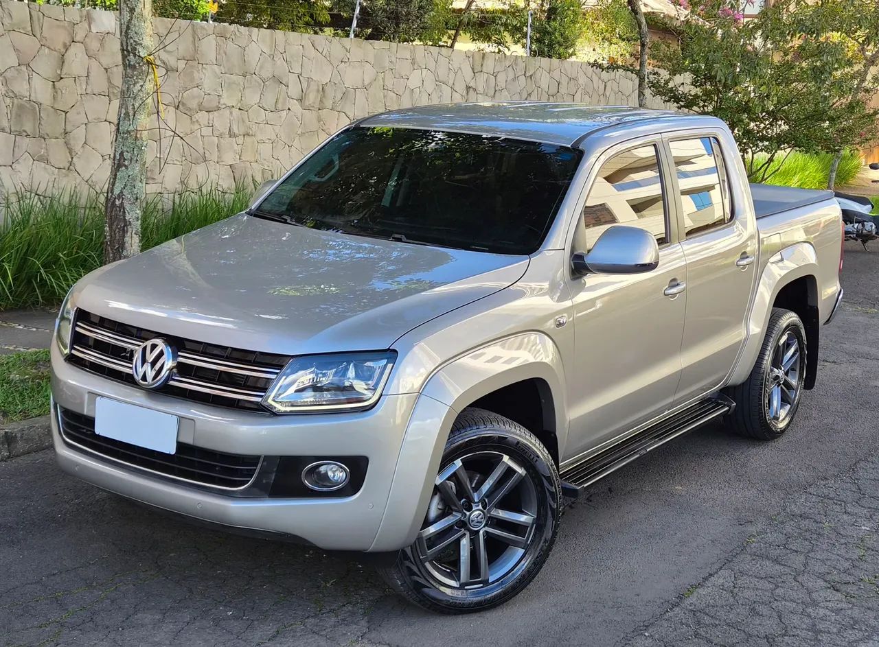 Volkswagen Amarok HIGH.CD 2.0 16V TDI 4X4 DIES. AUT 2015