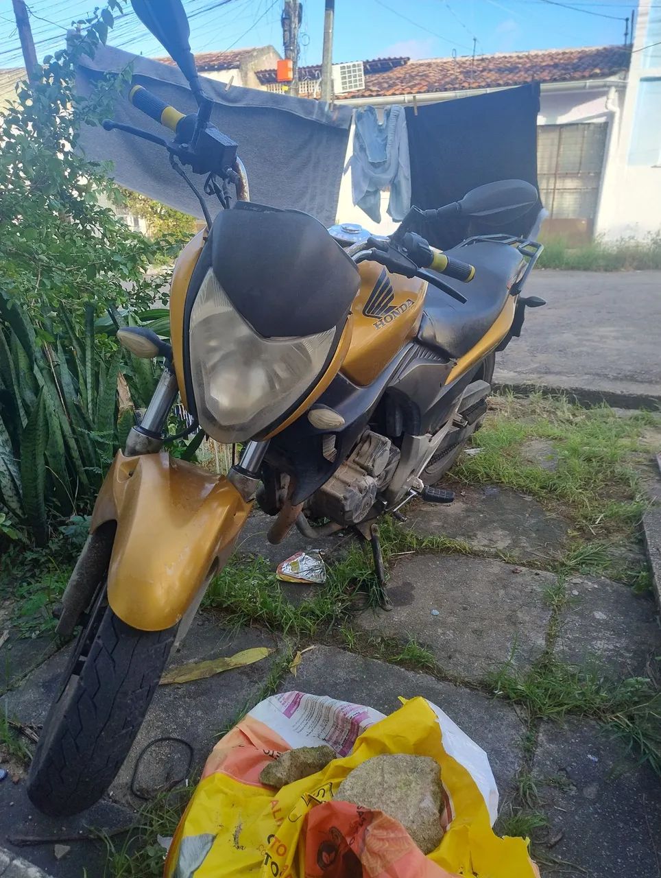 CB300R Dourada - Foto 4