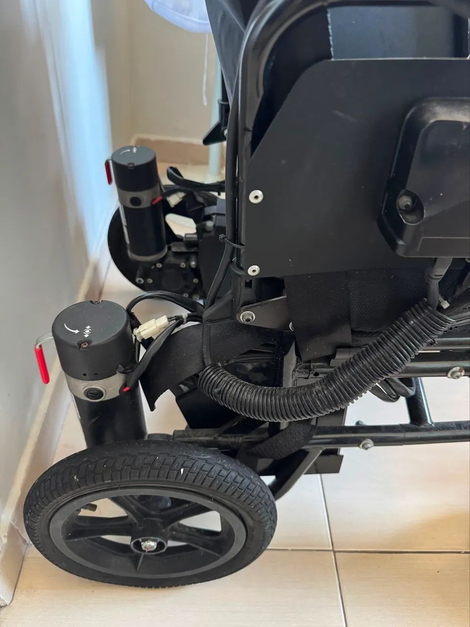 Cadeira de rodas automática  - Foto 2