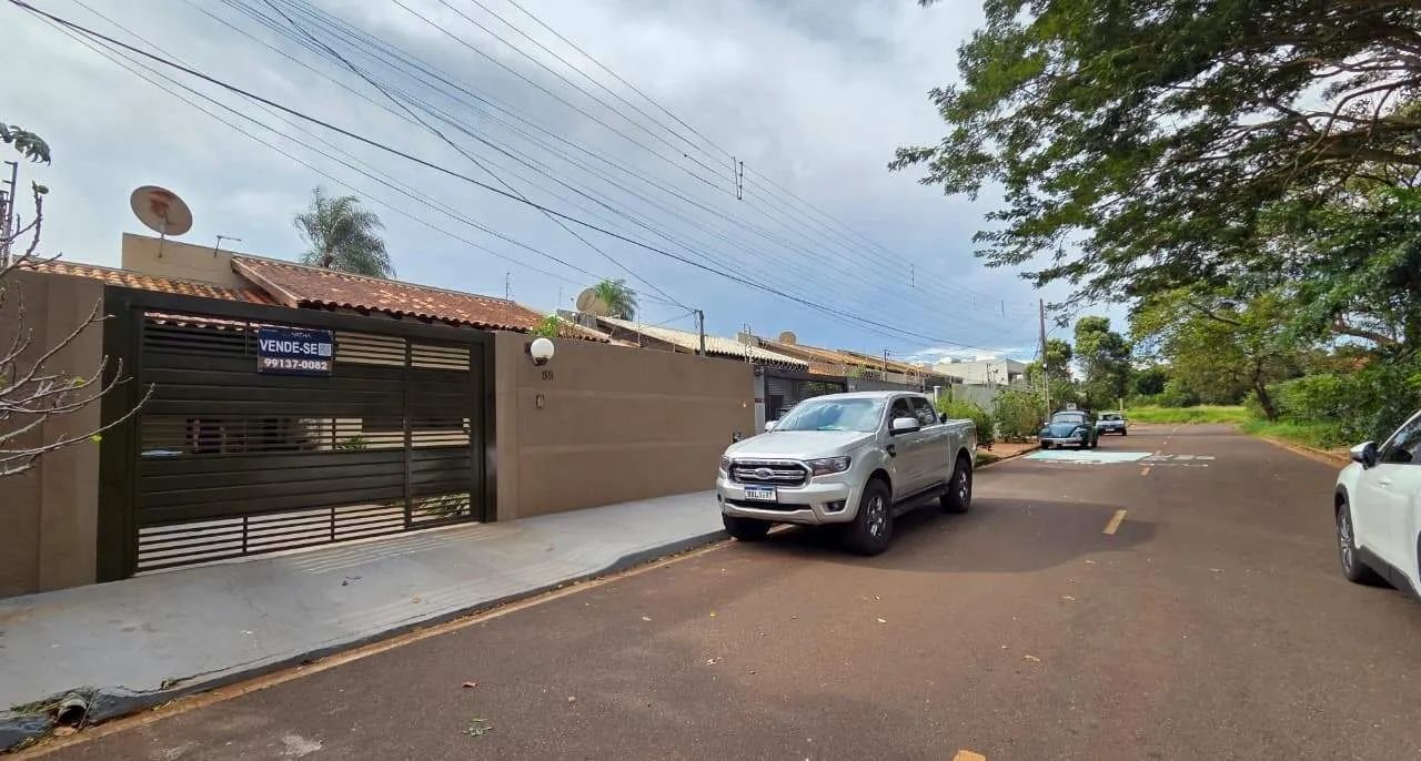 Casa térrea com muito quintal
