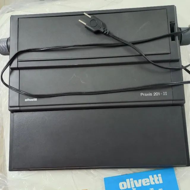 Máquina de escrever Olivetti elétrica - Foto 2