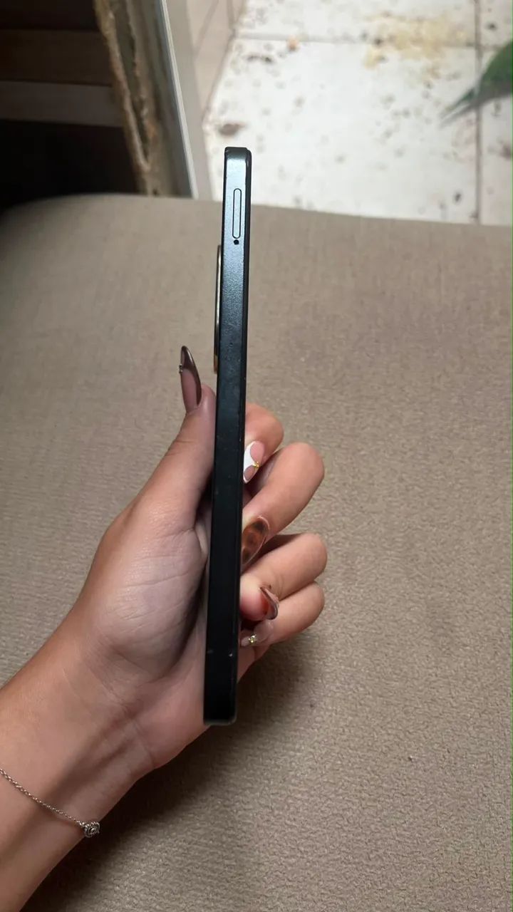 Vendo celular seminovo - 400