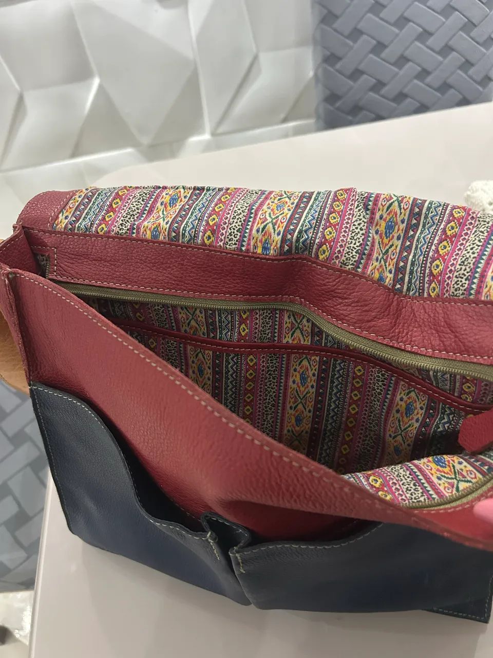 Vendo linda bolsa em couro - Foto 4