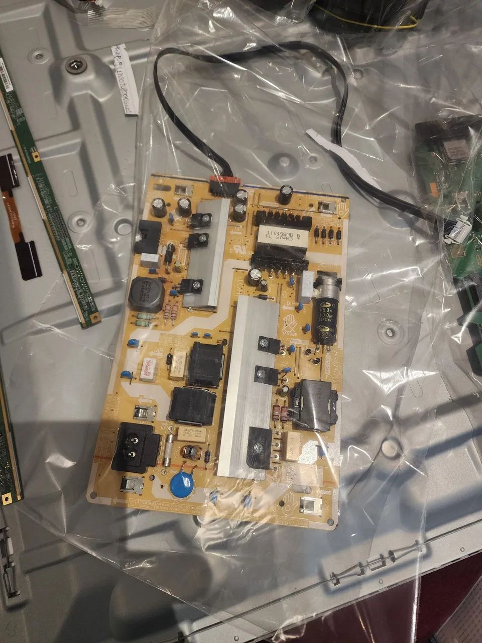 Peças tvs sansung modelos UN50TU8000GXZD X UN50BU8000GXZD.  - Foto 4