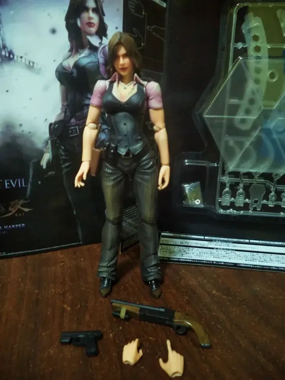 Play arts Kay Resident Evil figure