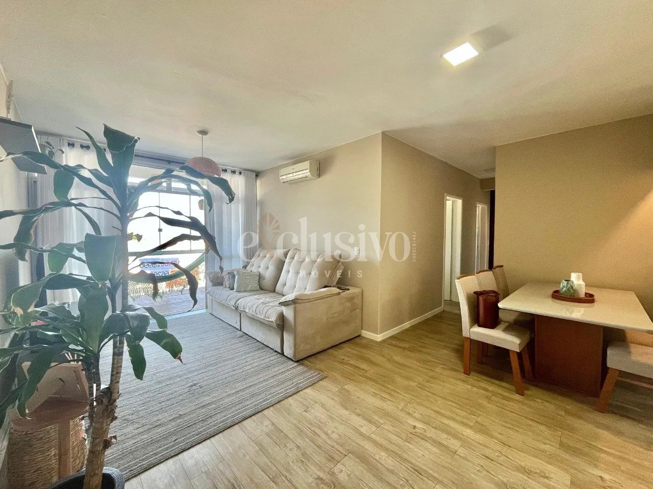 Apartamento com 3 dormitórios e vista para o mar em Coqueiros - Foto 3