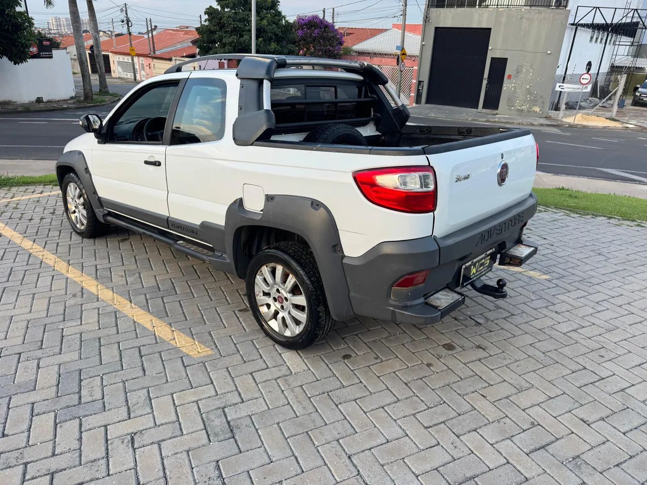 Fiat Strada Adventure1.8/ 1.8 Locker Flex CD 2014 - Foto 4