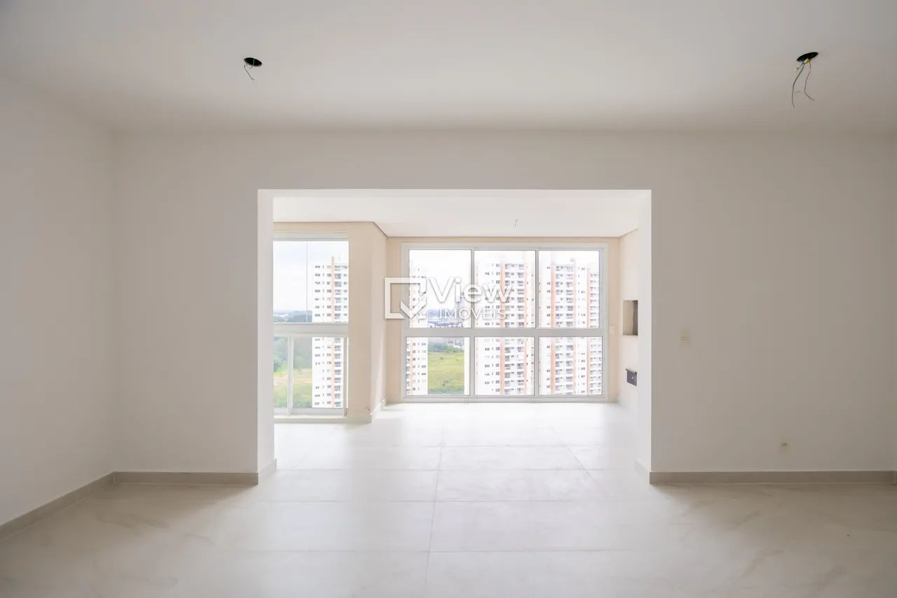 Venha se encantar com este apartamento e este condomínio clube!