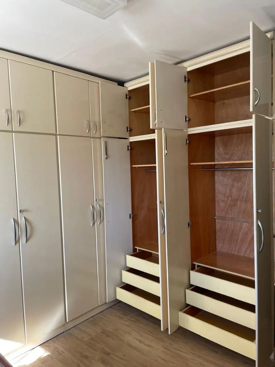 Guarda roupa 8 portas - Foto 2