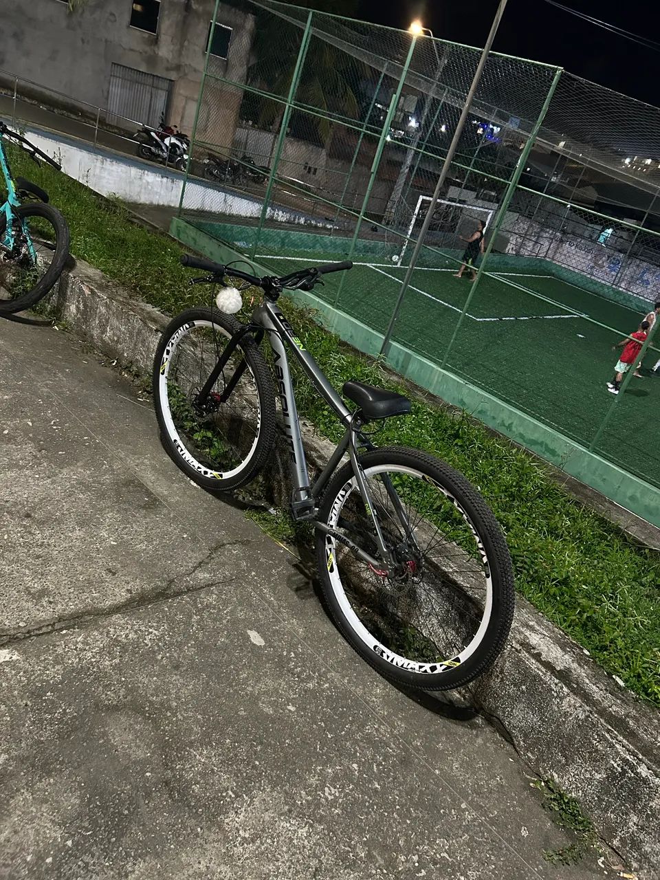 Vendo bicicleta absolute Nero 5 montada para grau  - Foto 2