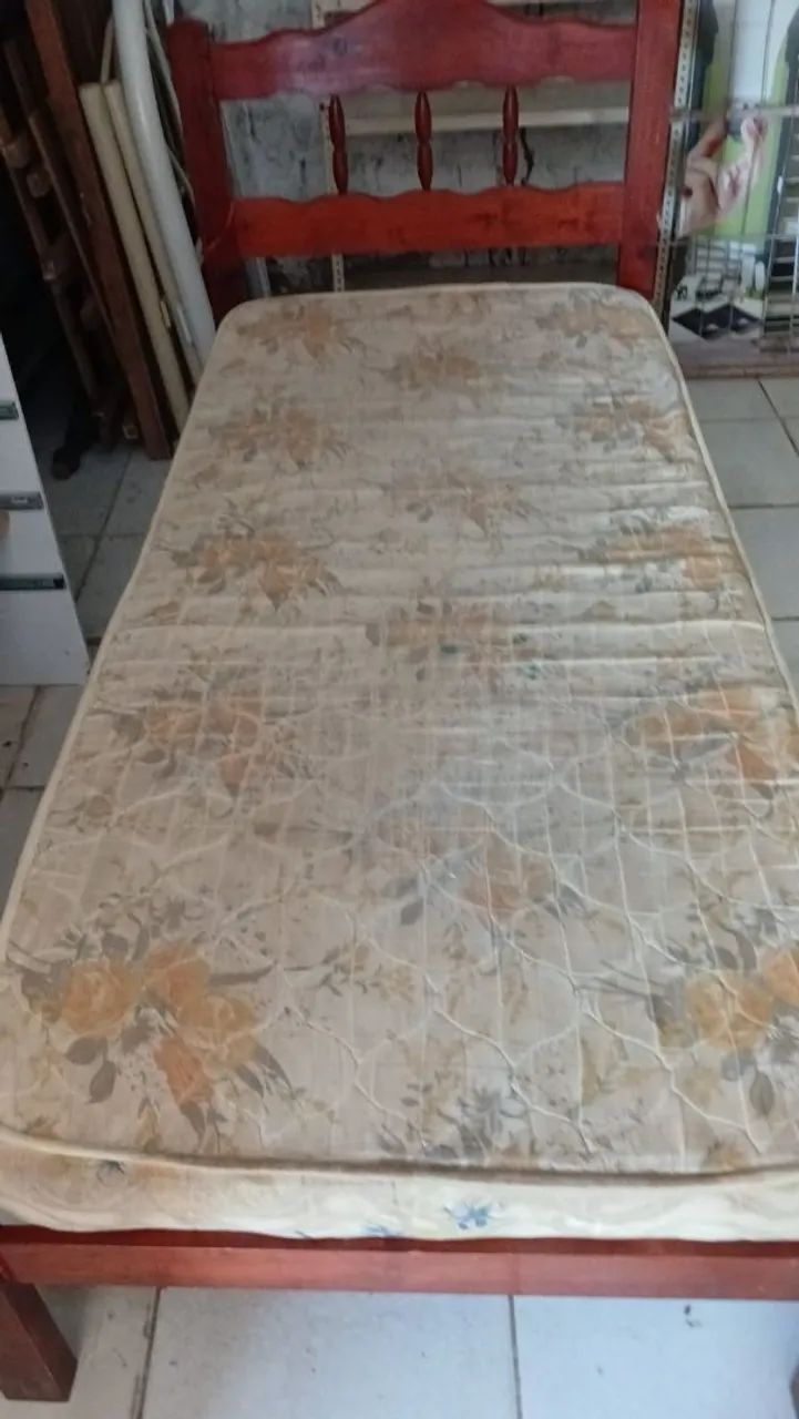 Cama de solteiro em madeira maciça  - Foto 2