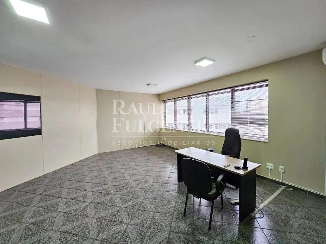 Sala Comercial na Av. Higienópolis - Ed. Newton Câmara - Foto 3