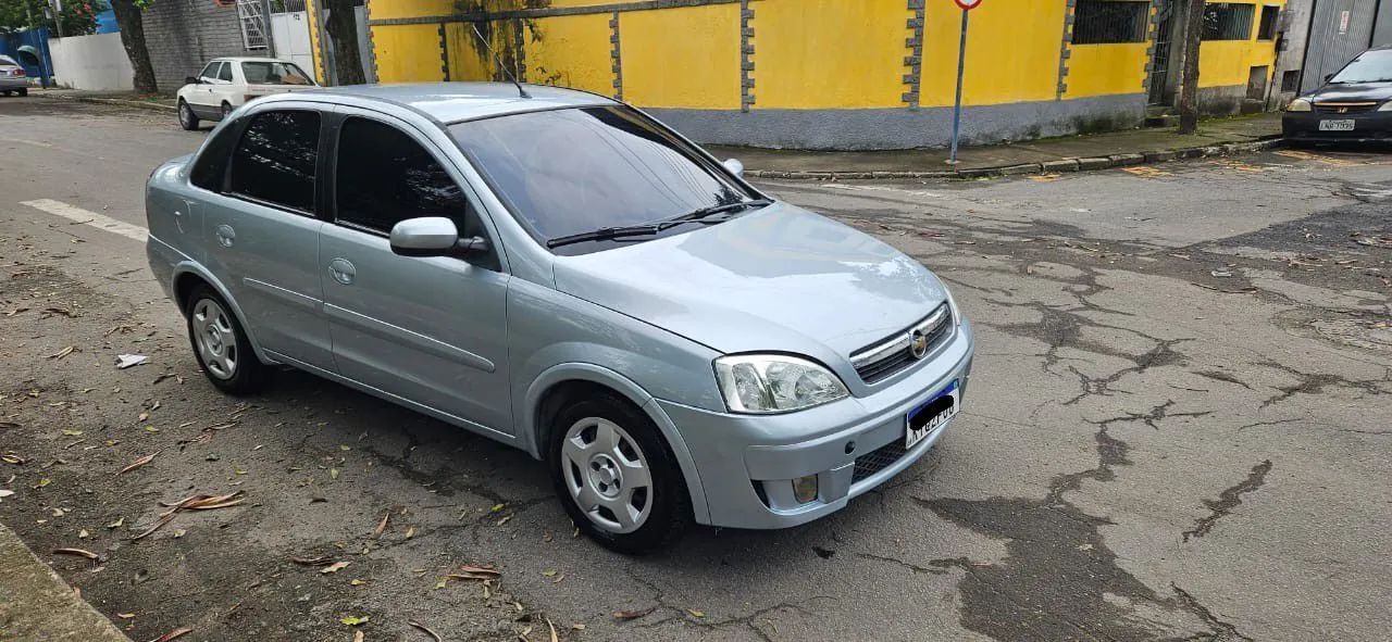 Chevrolet Corsa Corsa Sed. Premium 1.4 8V ECONOFLEX 4p 2010