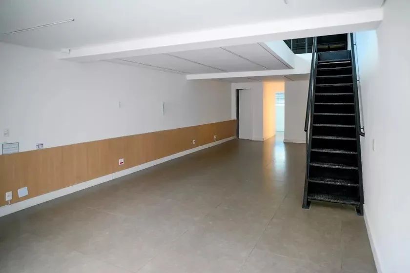 Casa à Venda - Aclimação, 3 Quartos, 261 m2 - Foto 4