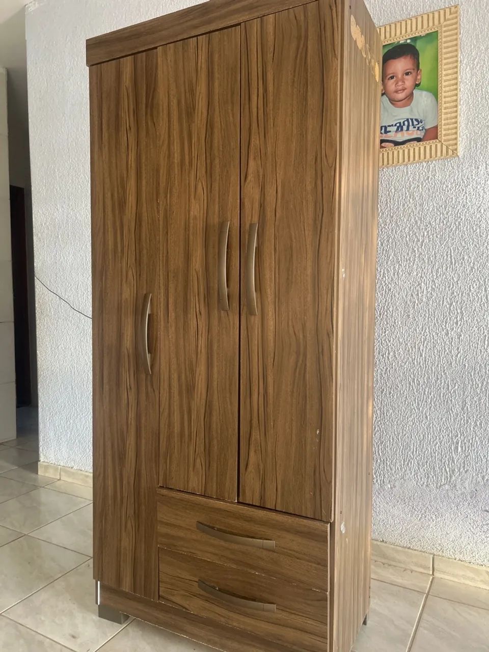 Guarda roupas de solteiro 