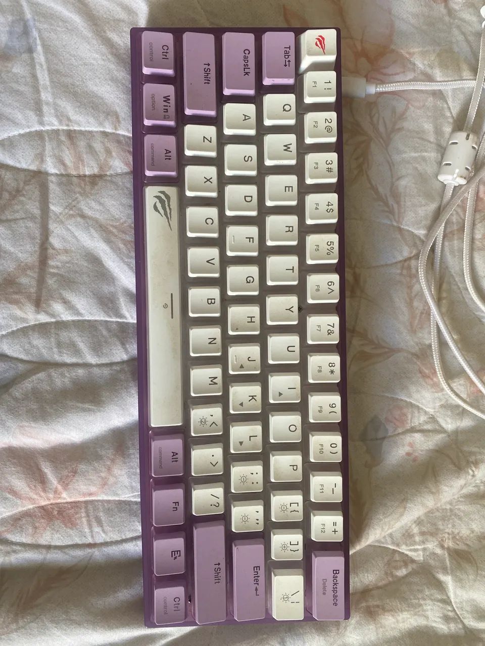 Teclado Mecânico Havit KB877L Branco/Lilas