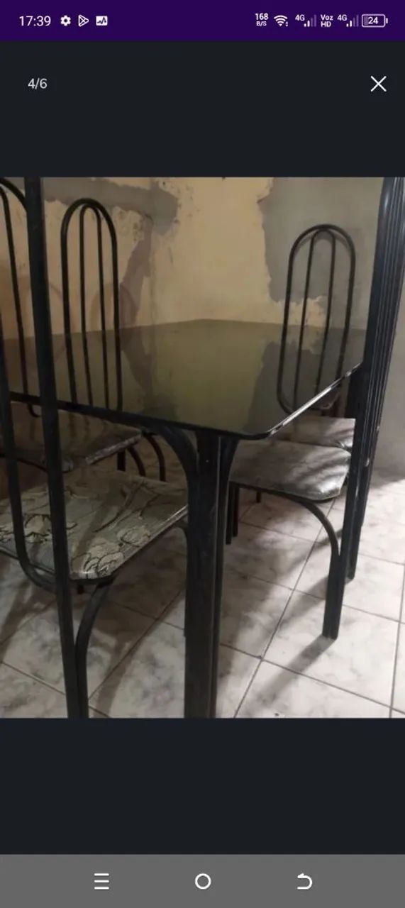 Mesa com 6 cadeiras