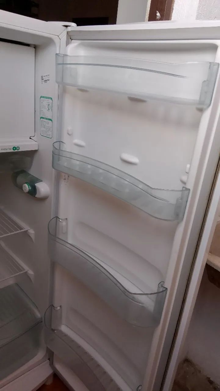 Geladeira Consul 261L - Econômica, Conservada e Funcionando Perfeitamente - Foto 4