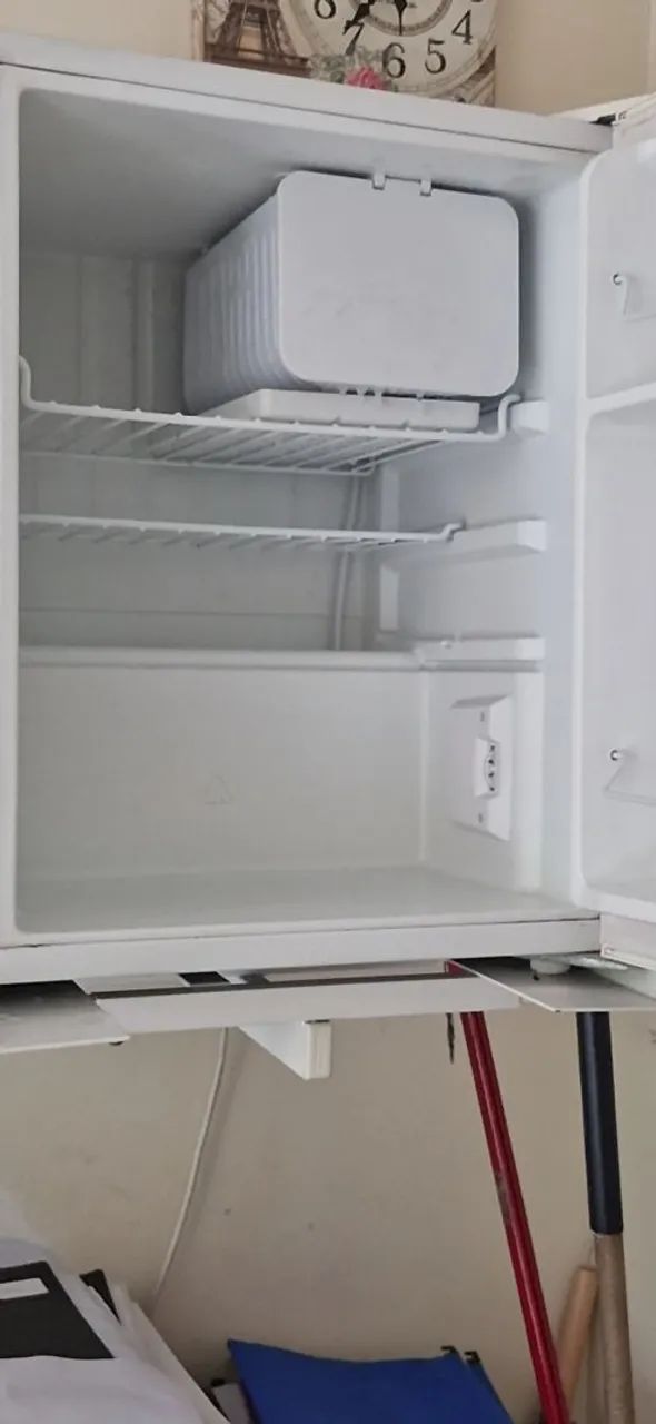 Frigobar philco PH85,  Branco 