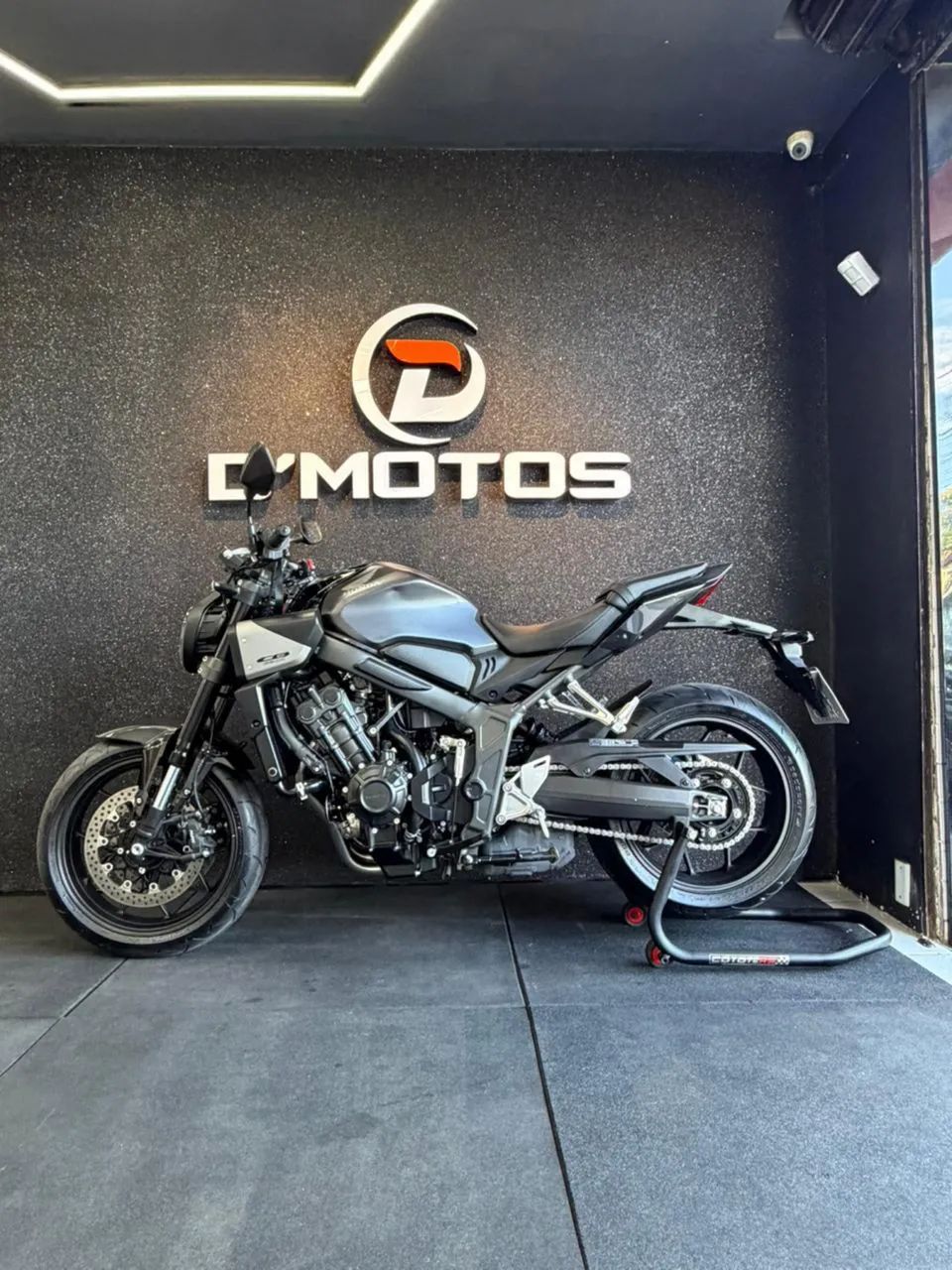 HONDA CB 650R E-CLUTCH - 2026 