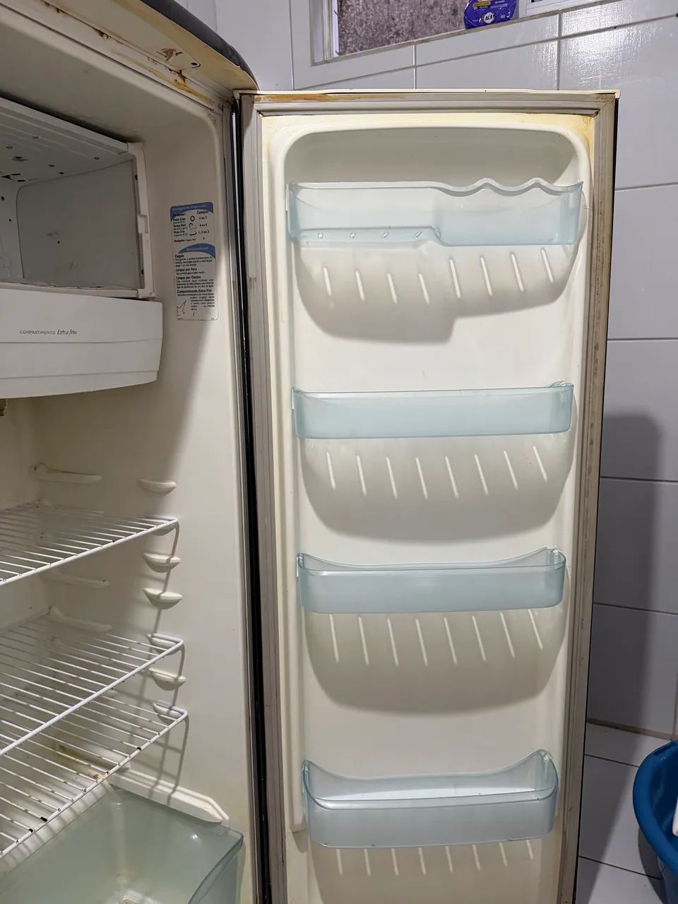 DOA-SE GELADEIRA SEM DEFEITOS - Foto 4