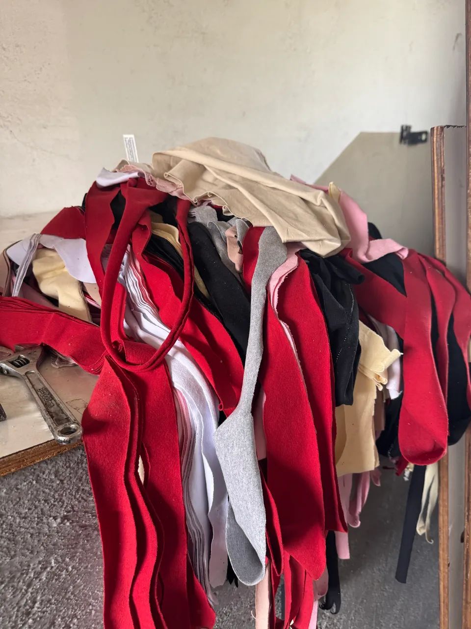 Retalhos de Tecido para DOAÇÃO  - Foto 2