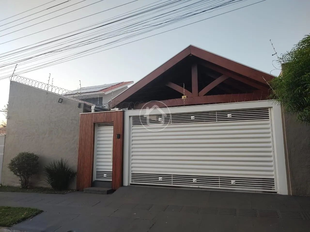 CASA DE ESQUINA PERTO DA UFMS