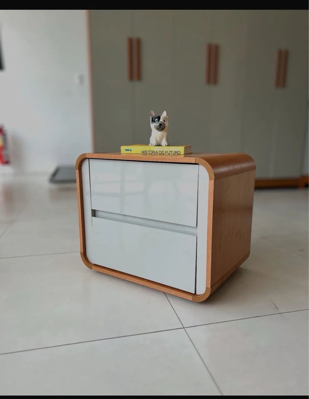 Mesa de cabeceira- entrega e monta 