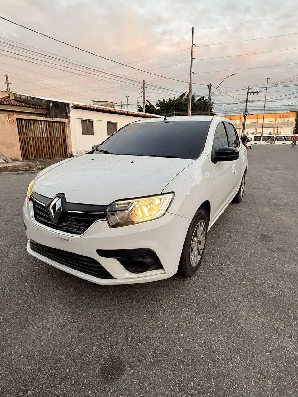 Renault Logan 2023