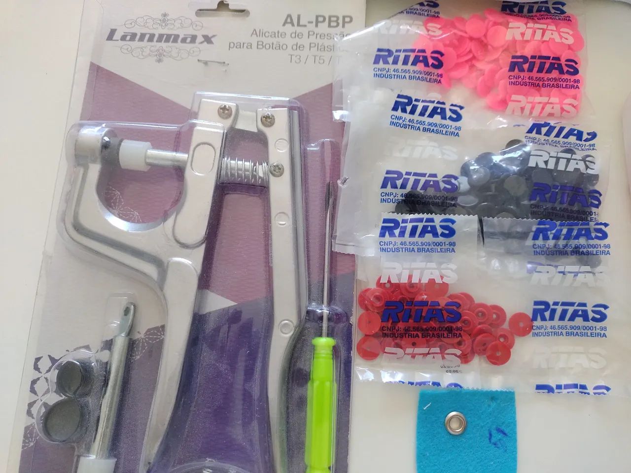 Alicate de pressão para botões de plástico Lanmax