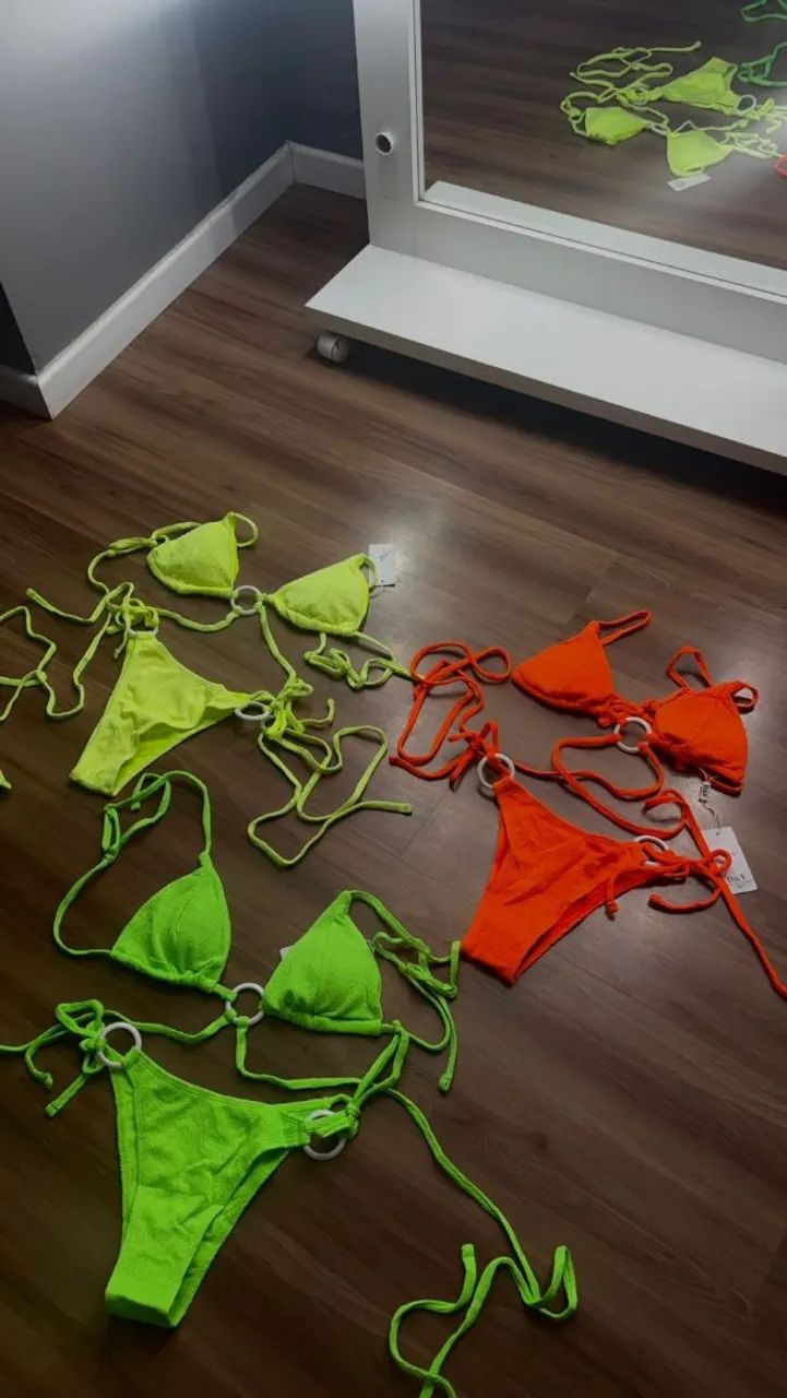 Lote de biquinis em promoção 