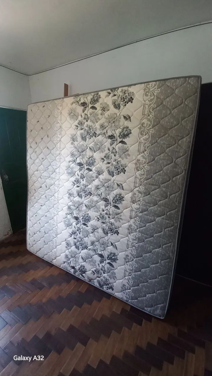 Cama box King Size 33cm x 203m x 193m  Cama box King Size