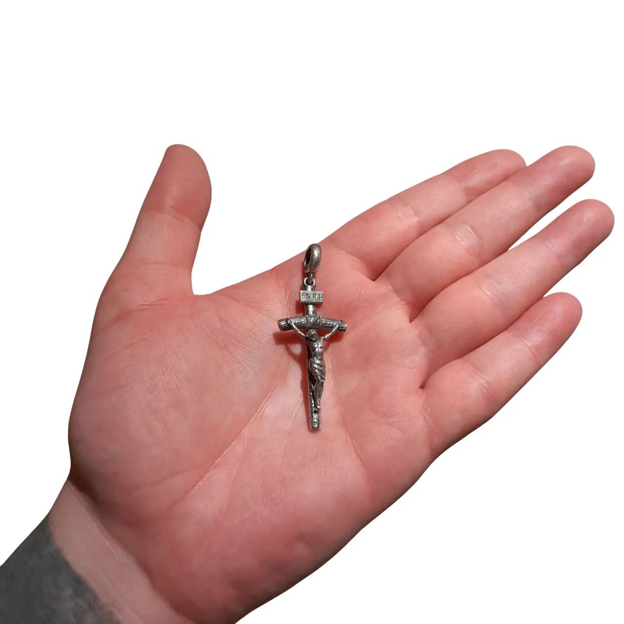 Pingente crucifixo católico em prata maciça  - Foto 4