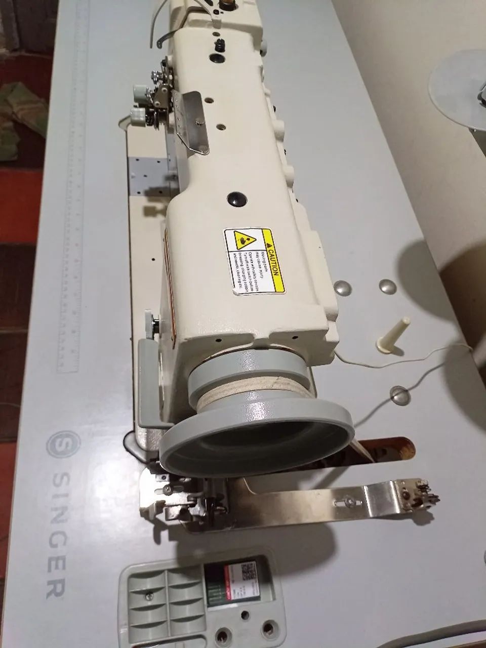 Pespontadeira Singer 251c - Foto 4