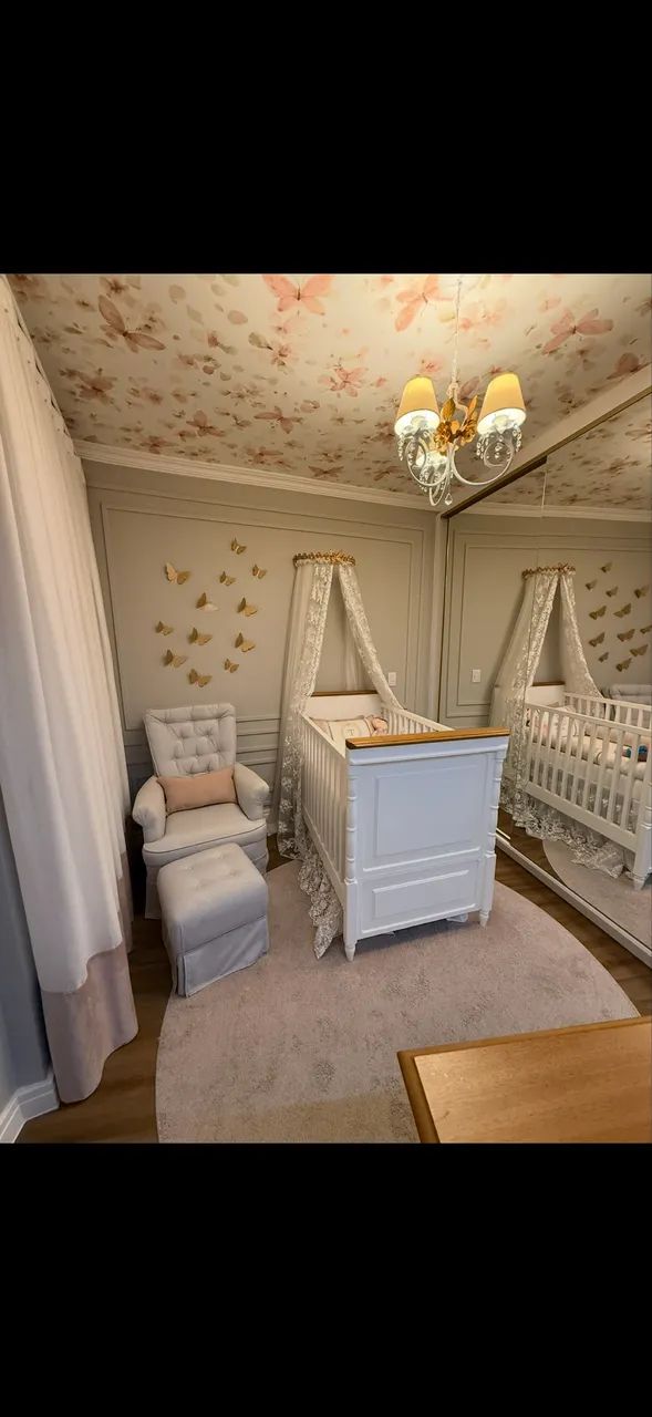Berço e cômoda / quarto de bebê
