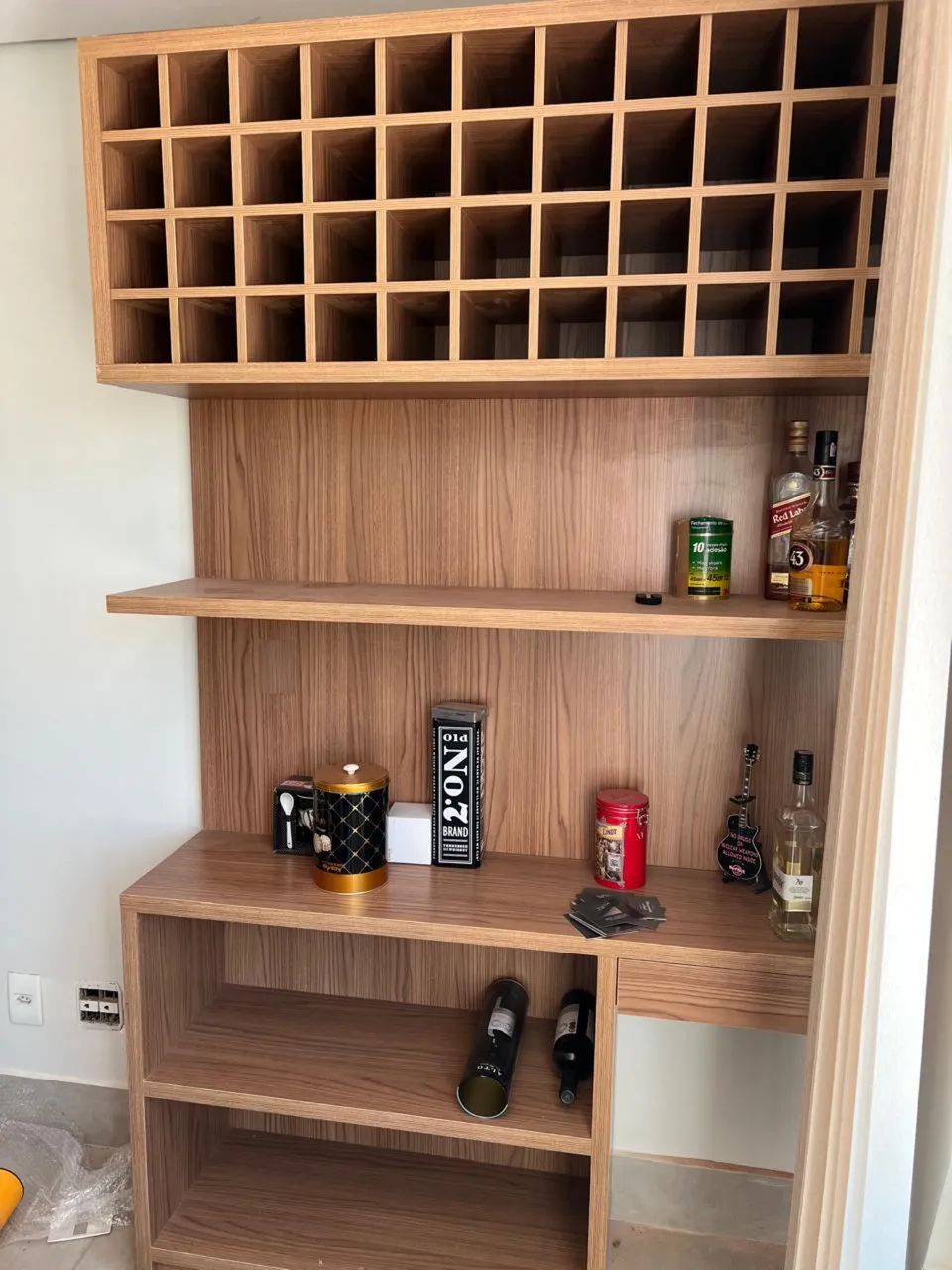 ADEGA/BAR PLANEJADO 100% MDF - COMPLETA