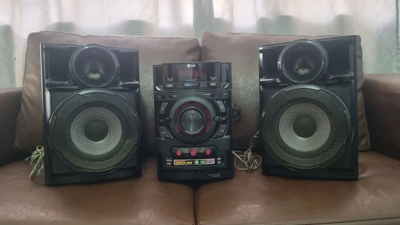 Aparelho de som LG com duas caixas  - Foto 5
