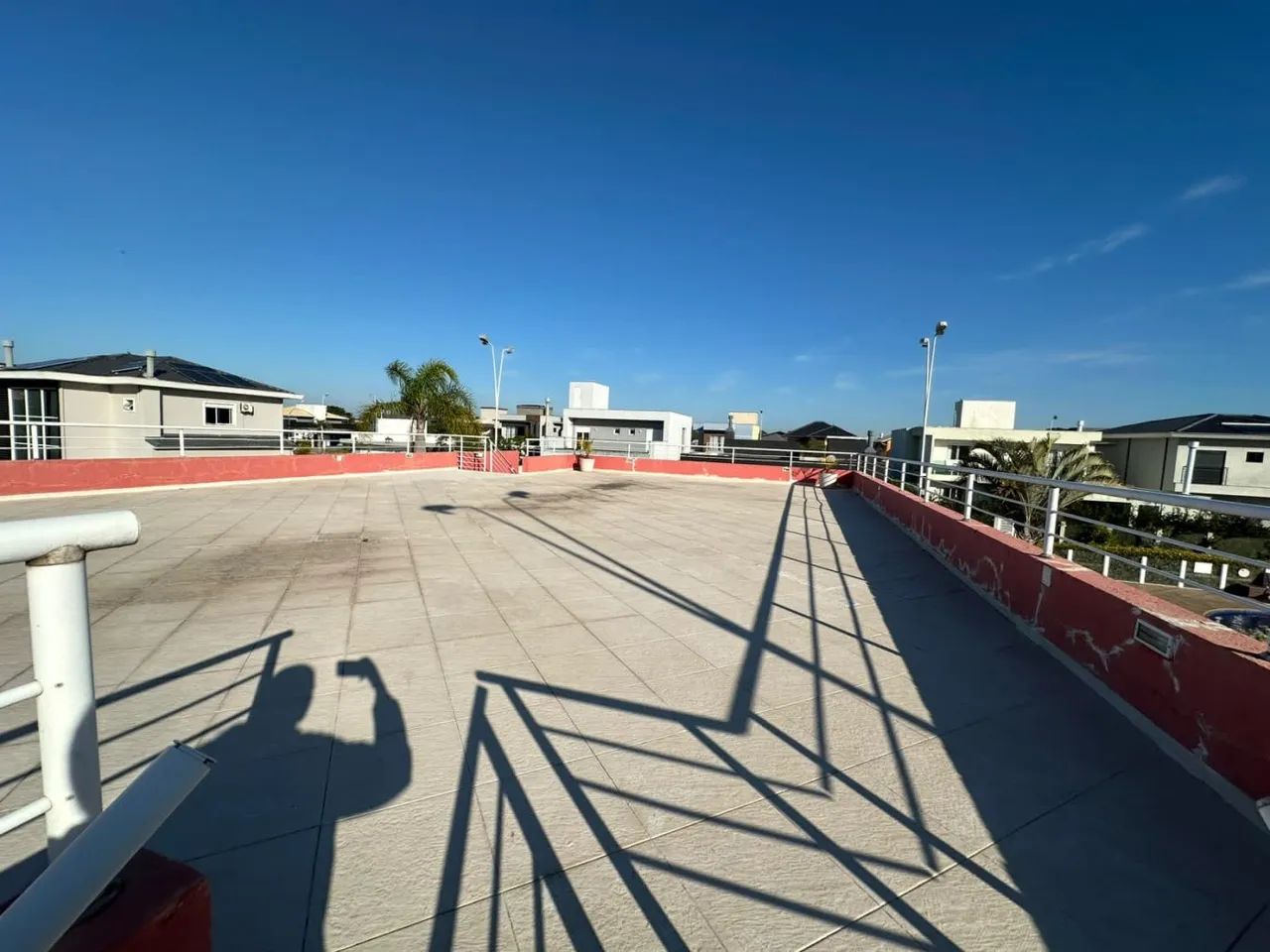 Casa com 3 Suítes e 280 m² à Venda no Condomínio Ilha do Coral em Florianópolis - Foto 4