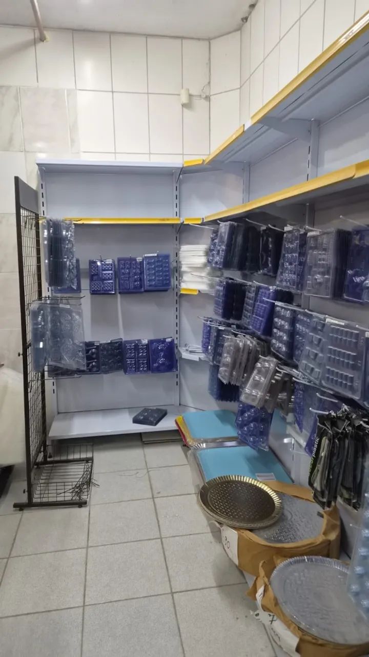 VENDE-SE 26 MÓDULOS DE GÔNDOLAS DE PAREDE - Foto 3