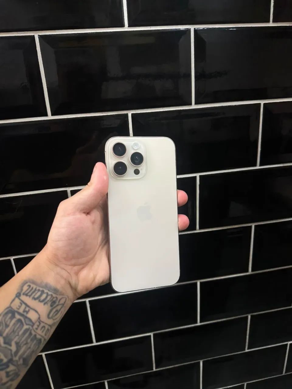 iPhone 16 pro Max - Foto 2