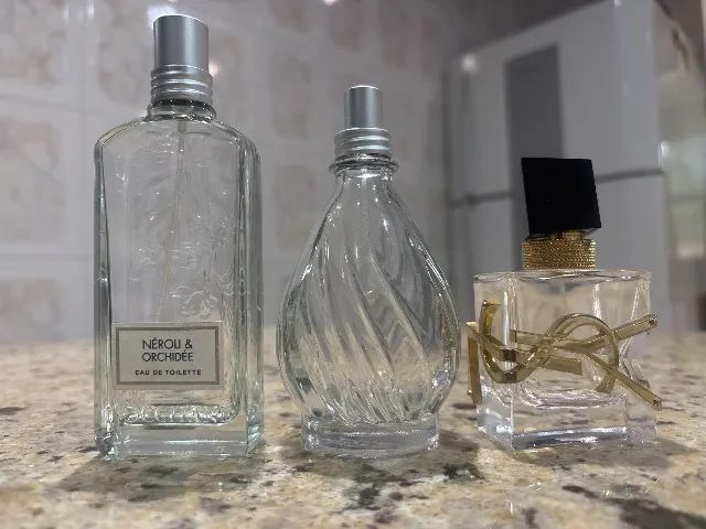 Vidros de perfume vazio