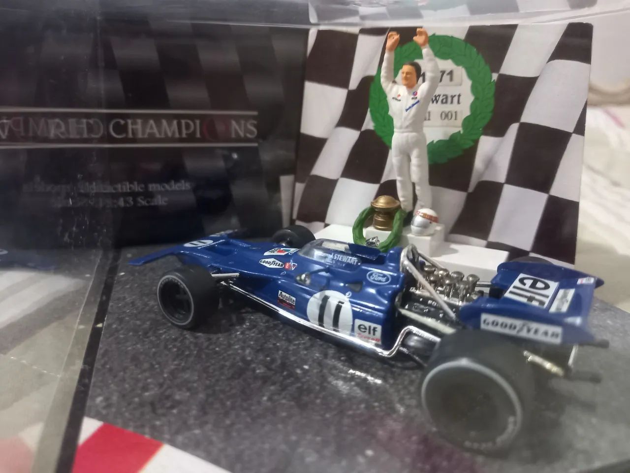 Miniatura F1 Tyrrell 001 Jackie Stewart World Champion 1971 1:43