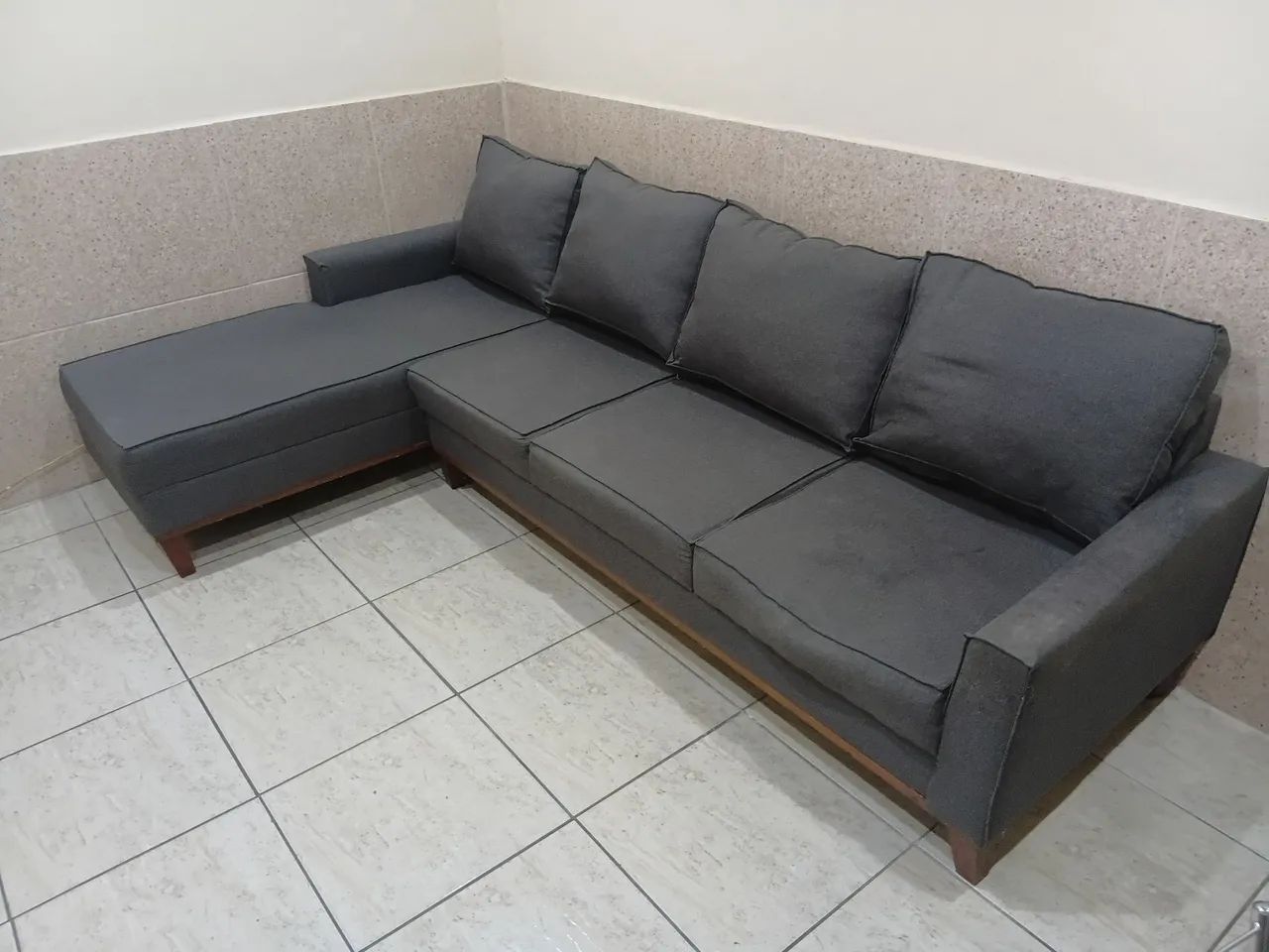 Vendo lindo sofá de 5 lugares seminovo - Foto 3
