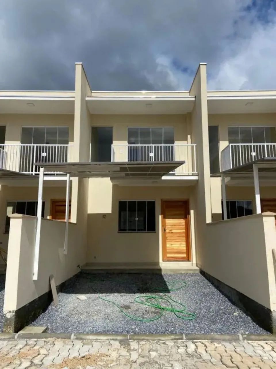 CASA COM 2 QUARTOS PARA LOCAÇÃO - BATEAS